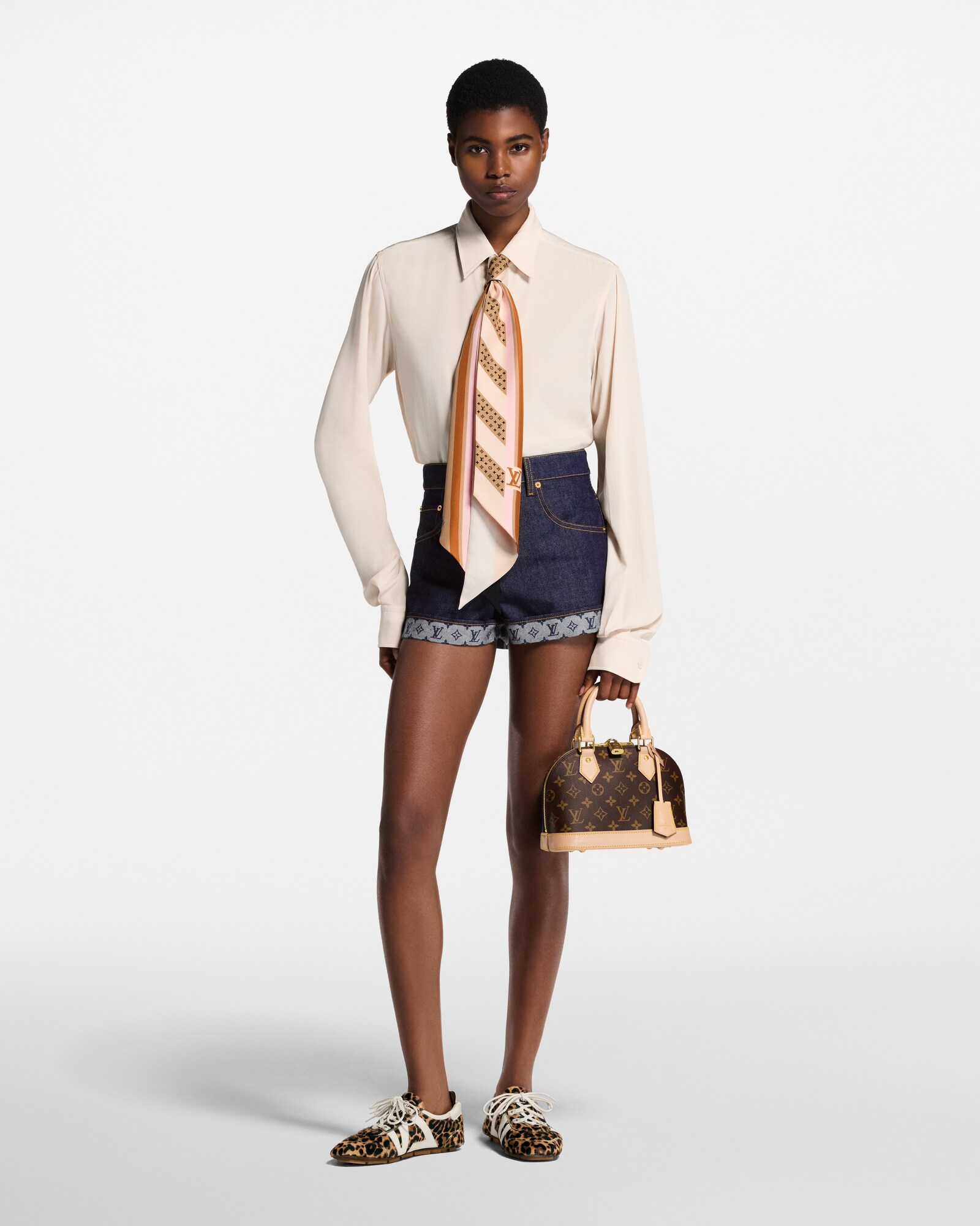 Cuffed Hem Denim Mini Shorts - Women - Ready-to-Wear | LOUIS VUITTON ®